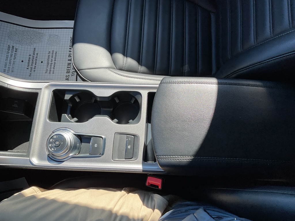Photo 35 of this FORD EDGE