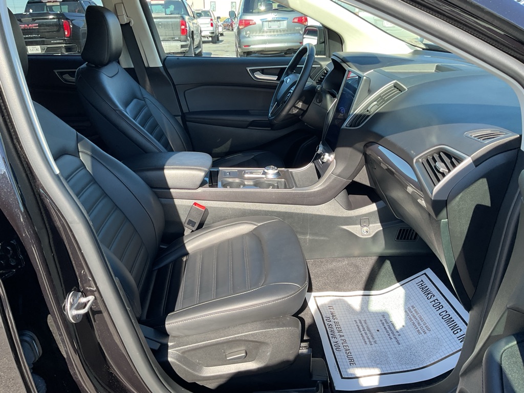 Photo 46 of this FORD EDGE