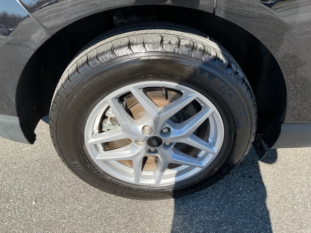 Photo 19 of this FORD EDGE