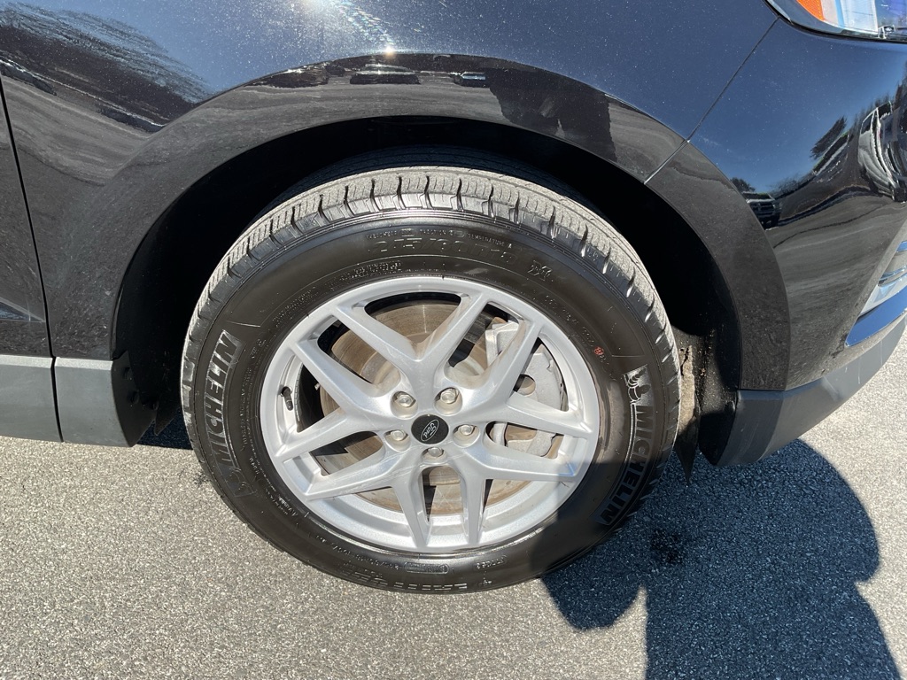 Photo 20 of this FORD EDGE