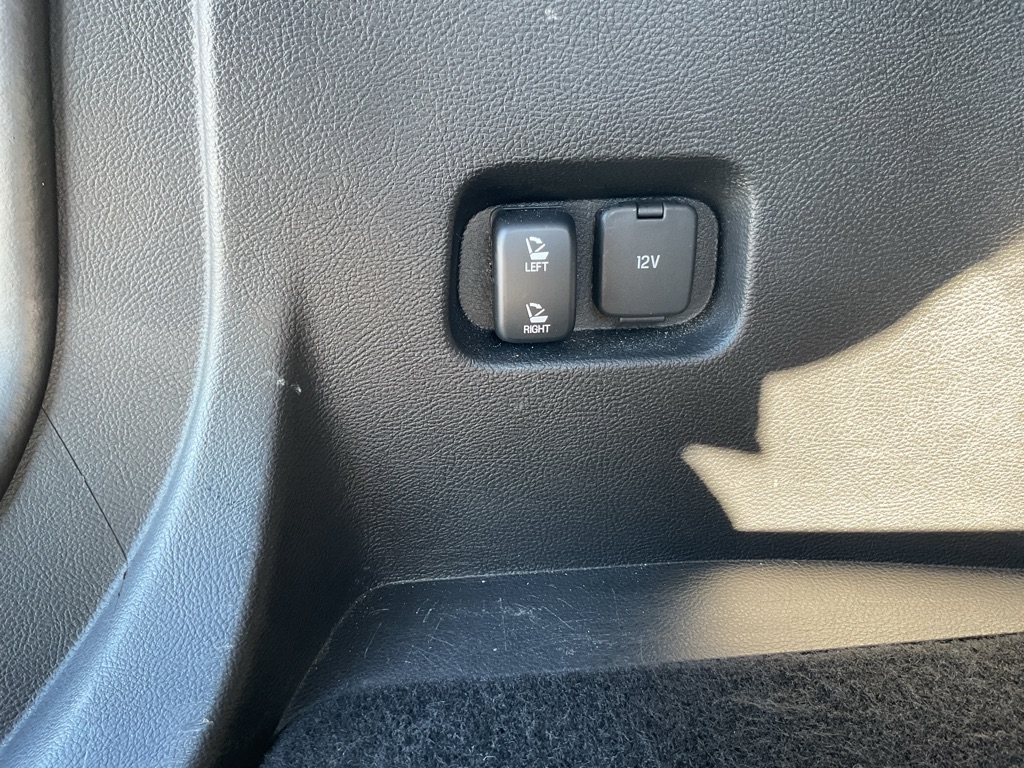 Photo 8 of this FORD EDGE