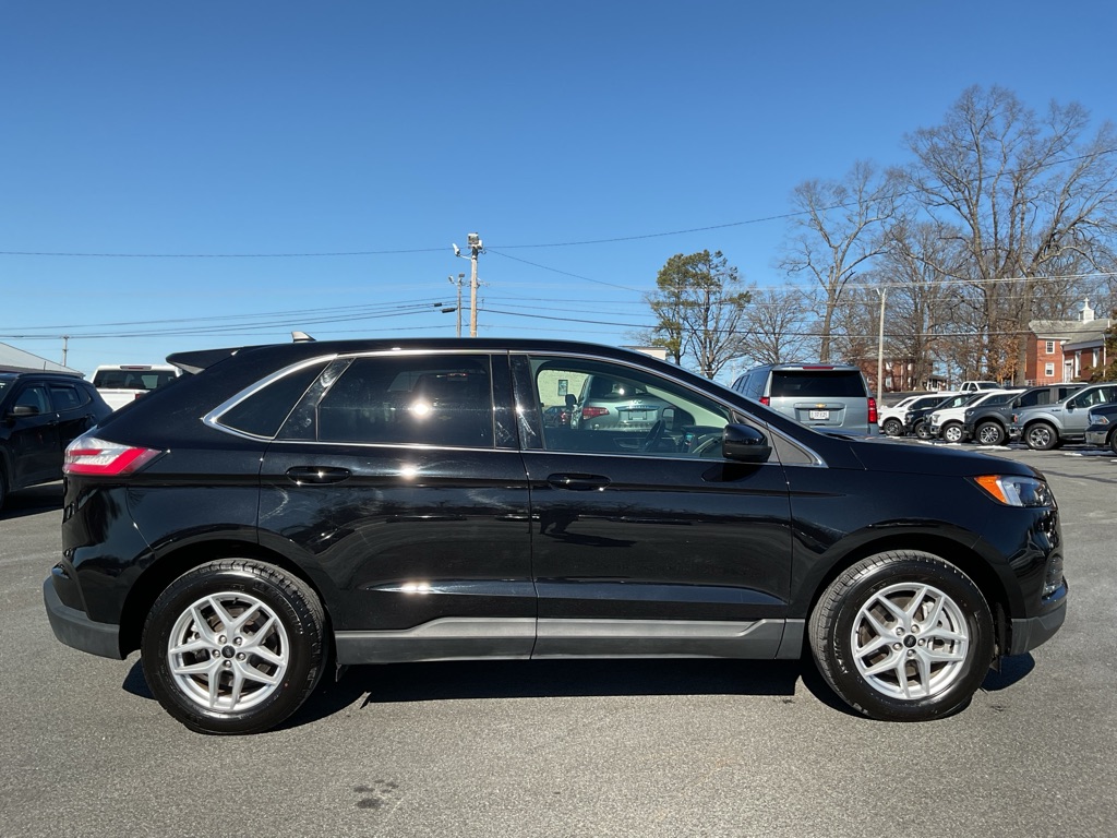 Photo 24 of this FORD EDGE