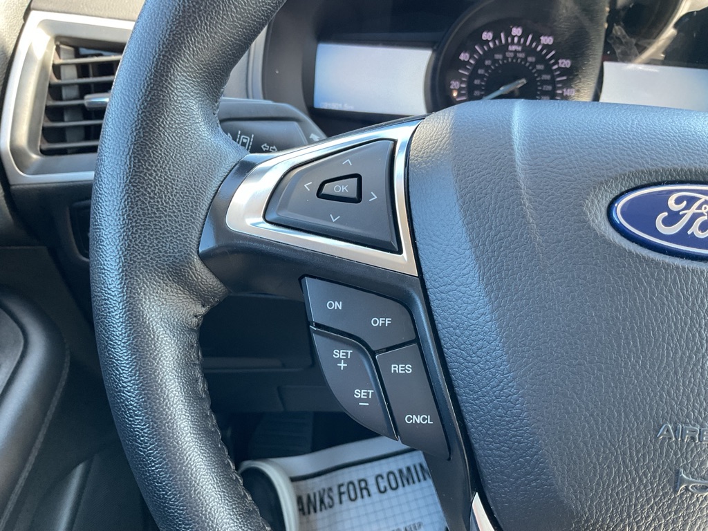 Photo 28 of this FORD EDGE