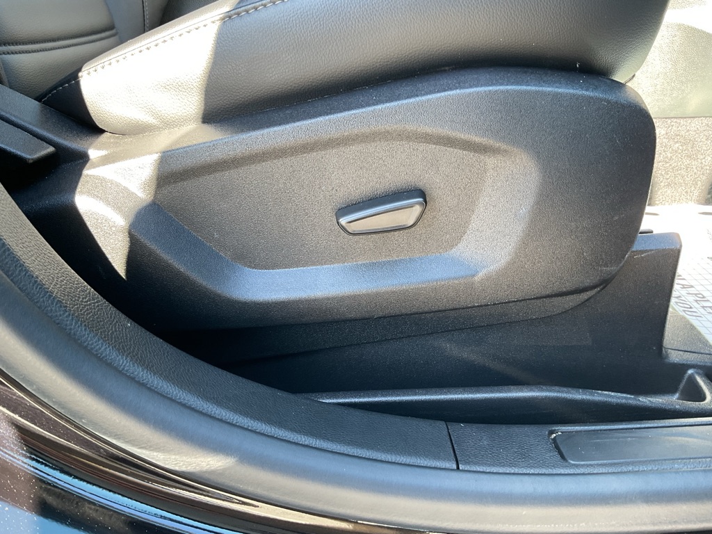 Photo 45 of this FORD EDGE