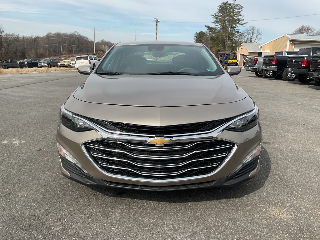 Photo 15 of this CHEVROLET MALIBU