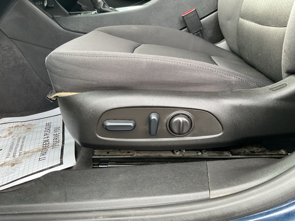 Photo 26 of this CHEVROLET MALIBU