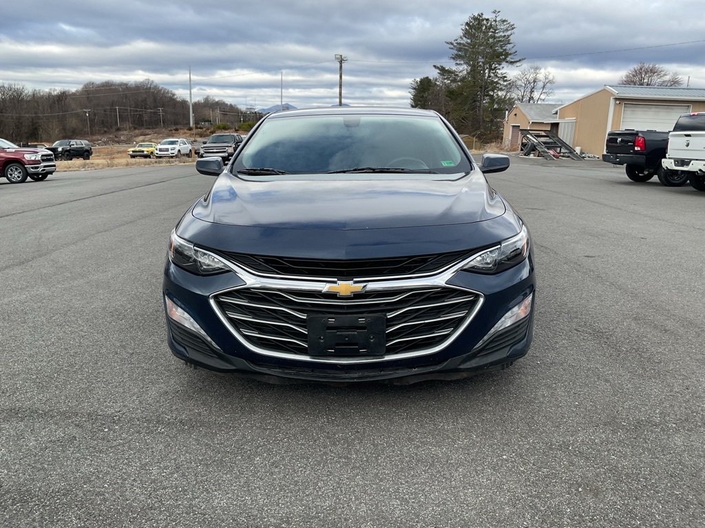 Photo 15 of this CHEVROLET MALIBU
