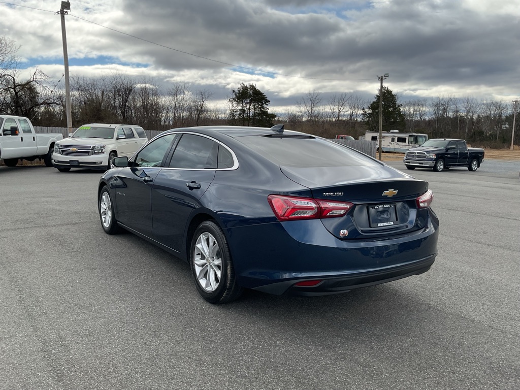 Photo 5 of this CHEVROLET MALIBU