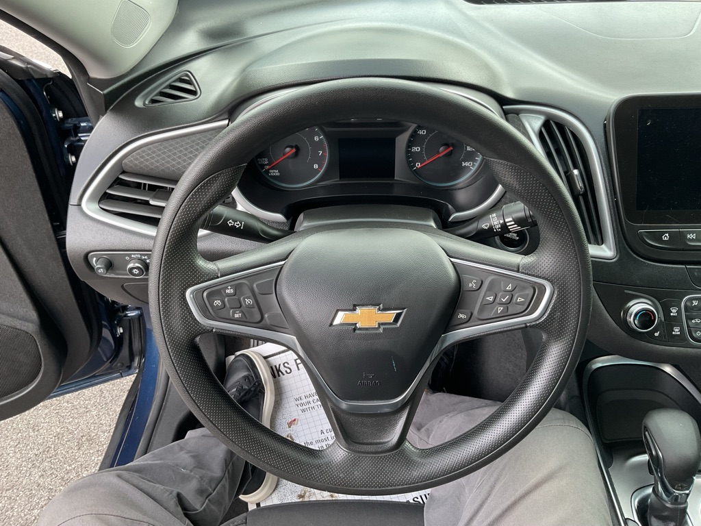 Photo 30 of this CHEVROLET MALIBU
