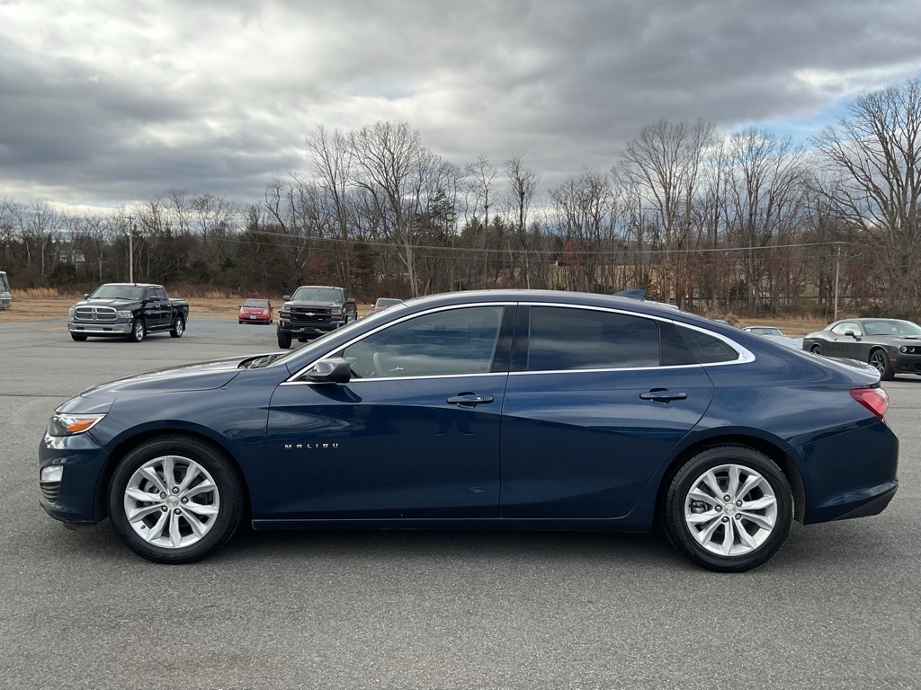 Photo 3 of this CHEVROLET MALIBU