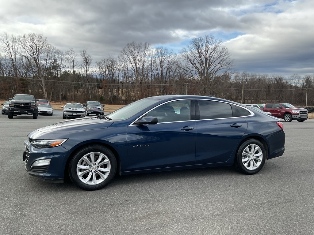 Photo 2 of this CHEVROLET MALIBU