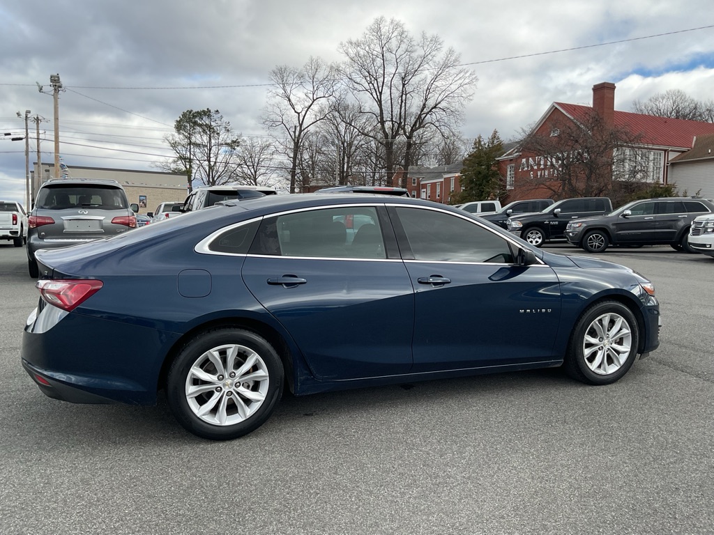 Photo 11 of this CHEVROLET MALIBU