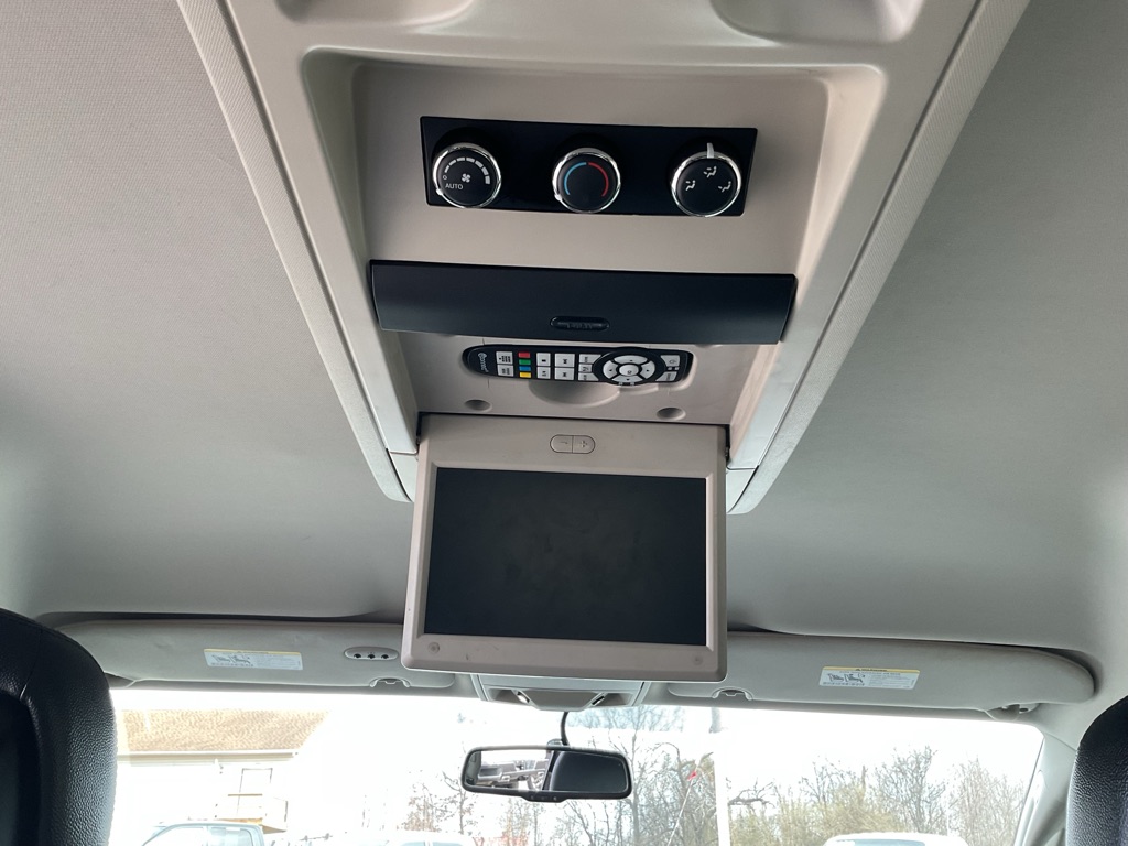 Photo 41 of this CHRYSLER TOWN & COUNTRY
