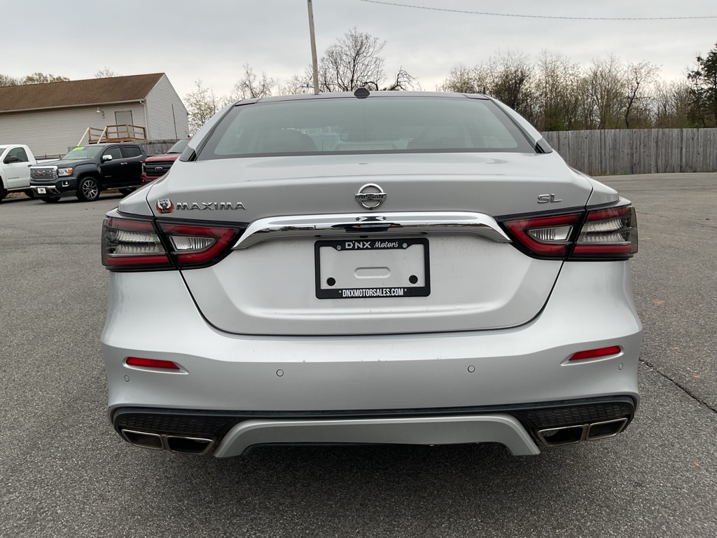 Photo 6 of this NISSAN MAXIMA