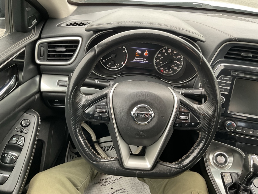 Photo 29 of this NISSAN MAXIMA