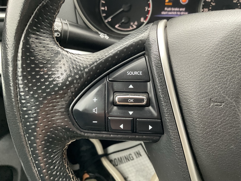 Photo 30 of this NISSAN MAXIMA