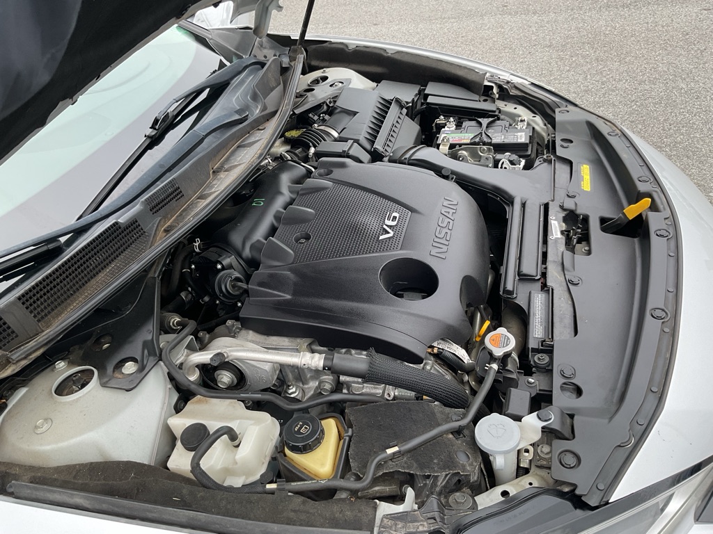 Photo 17 of this NISSAN MAXIMA