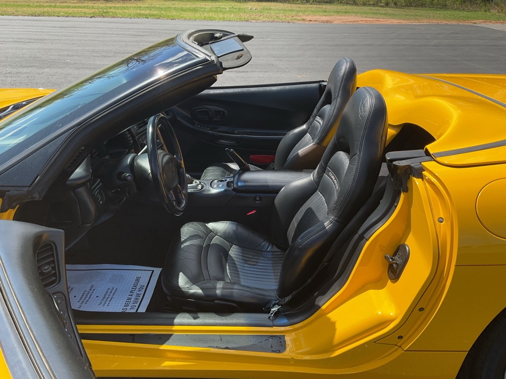 Photo 29 of this CHEVROLET CORVETTE