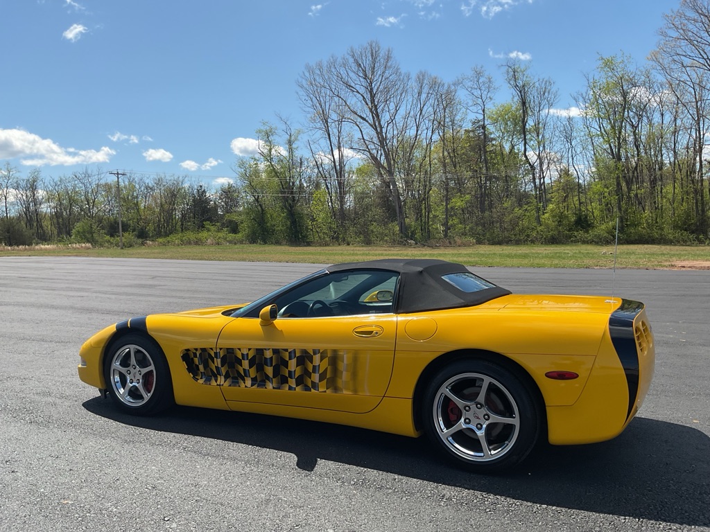 Photo 4 of this CHEVROLET CORVETTE
