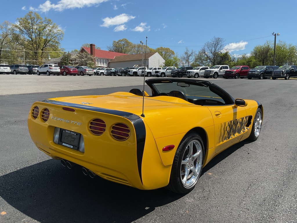 Photo 21 of this CHEVROLET CORVETTE