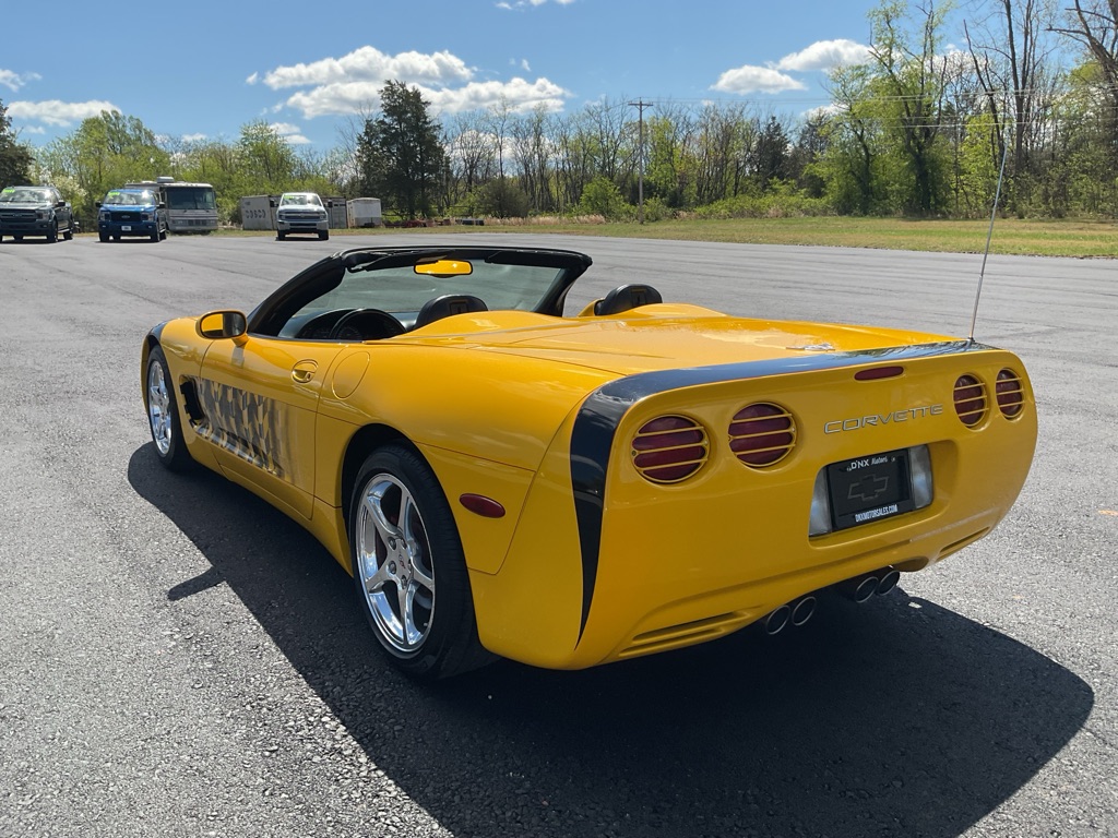 Photo 19 of this CHEVROLET CORVETTE