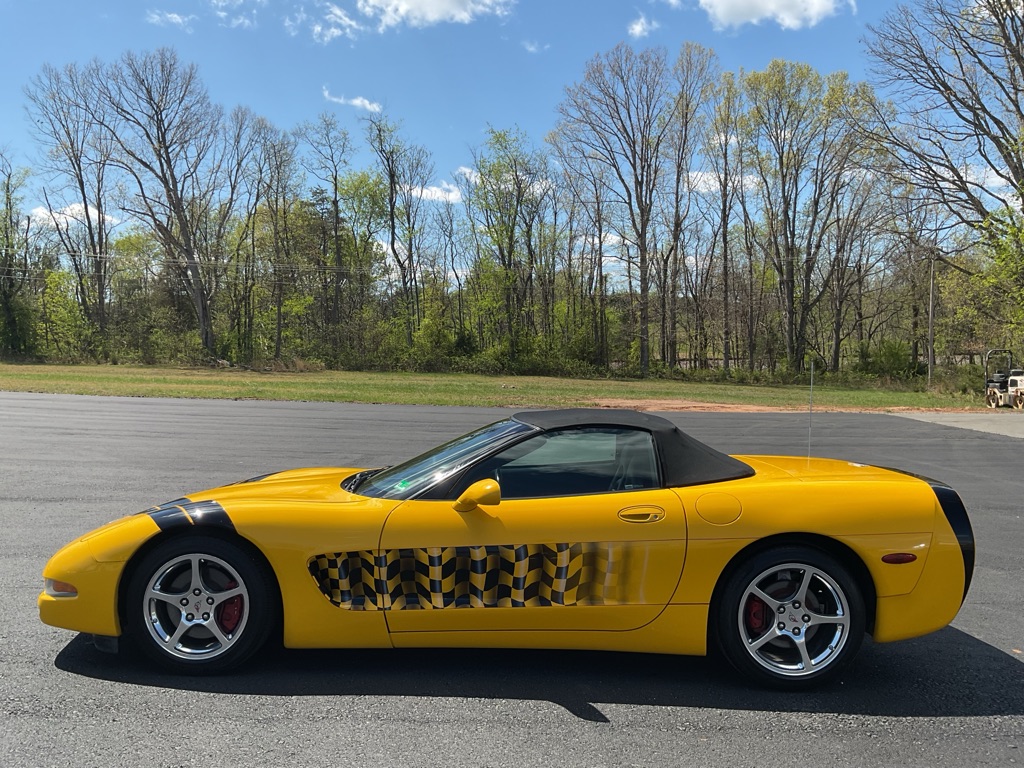 Photo 3 of this CHEVROLET CORVETTE