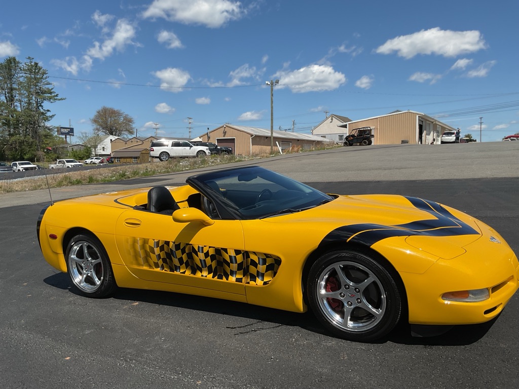 Photo 24 of this CHEVROLET CORVETTE