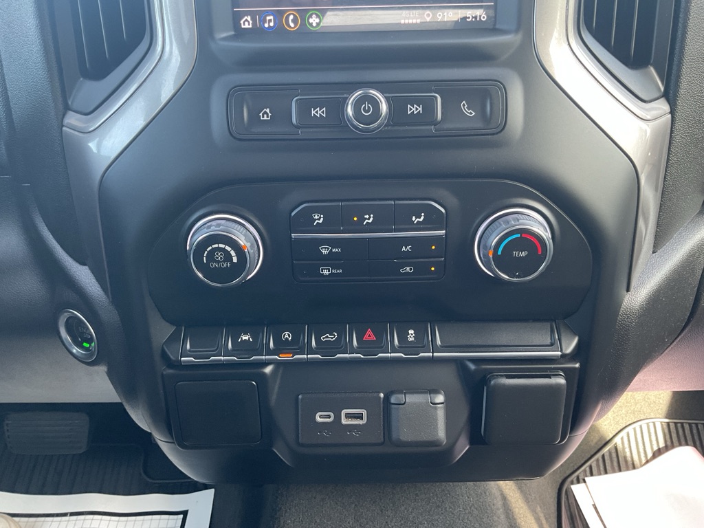 Photo 39 of this CHEVROLET SILVERADO 1500