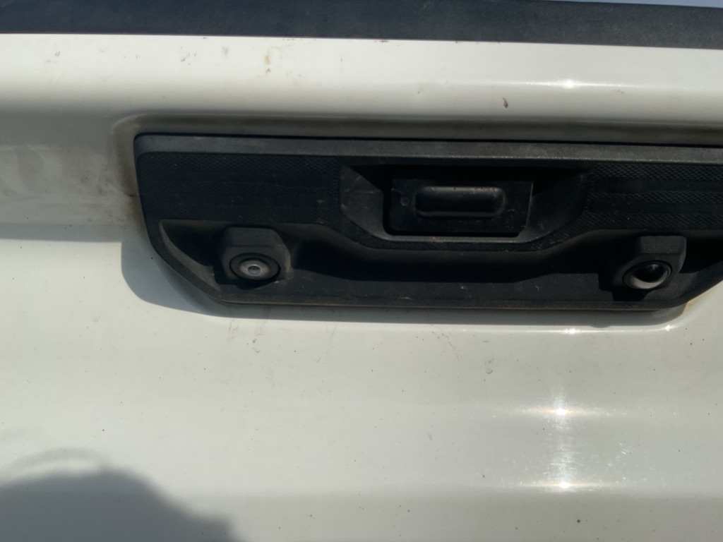 Photo 7 of this CHEVROLET SILVERADO 1500