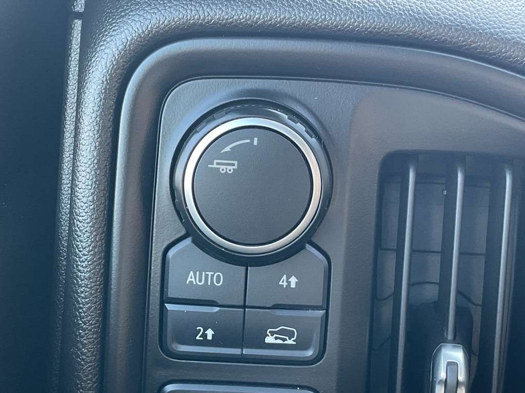 Photo 25 of this CHEVROLET SILVERADO 1500