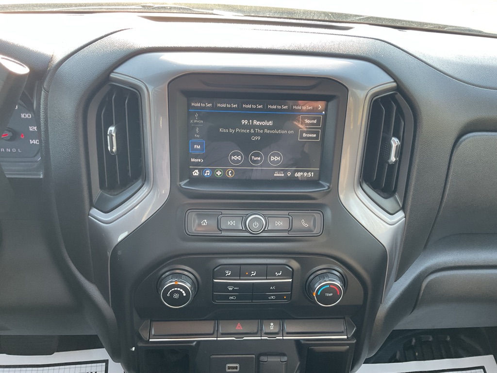 Photo 31 of this CHEVROLET SILVERADO 1500