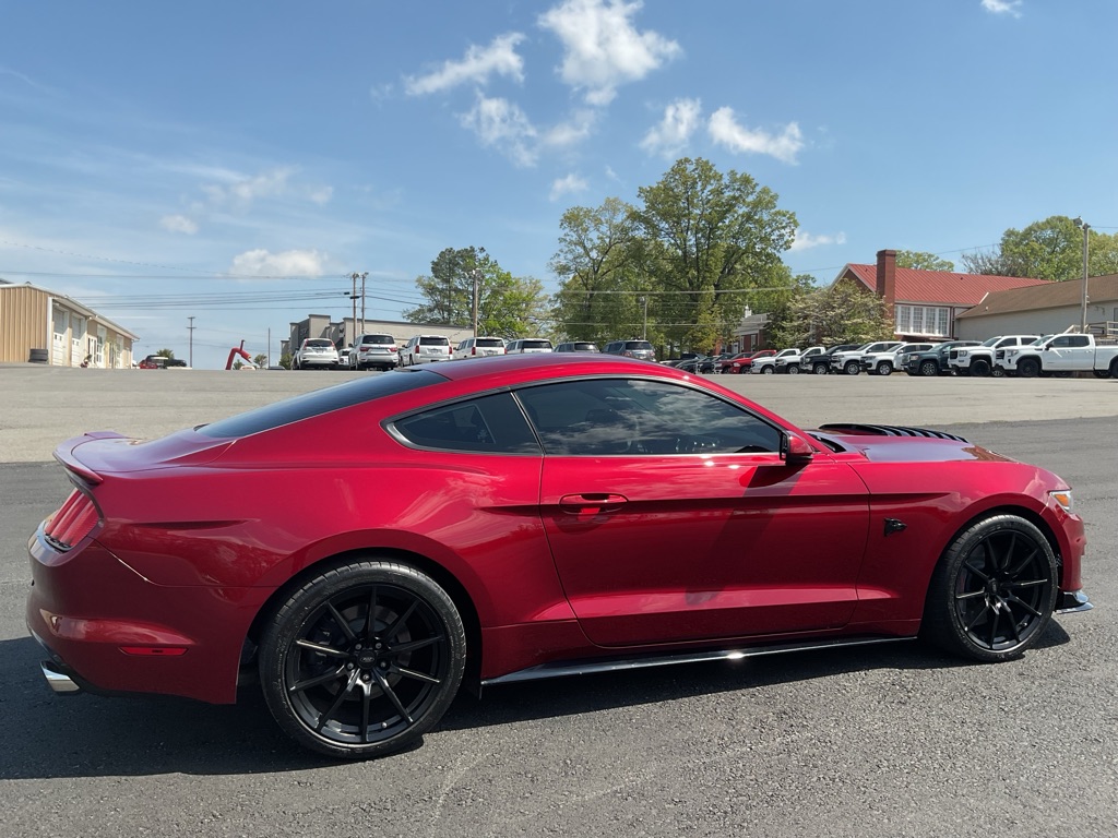 Photo 12 of this FORD MUSTANG