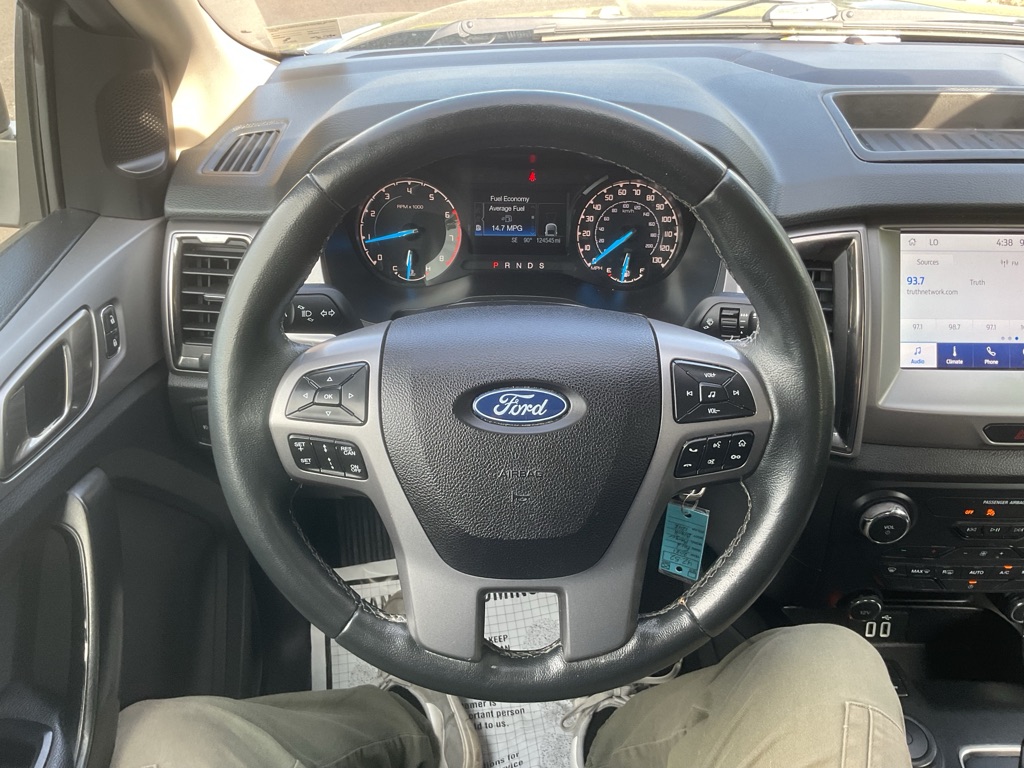 Photo 27 of this FORD RANGER