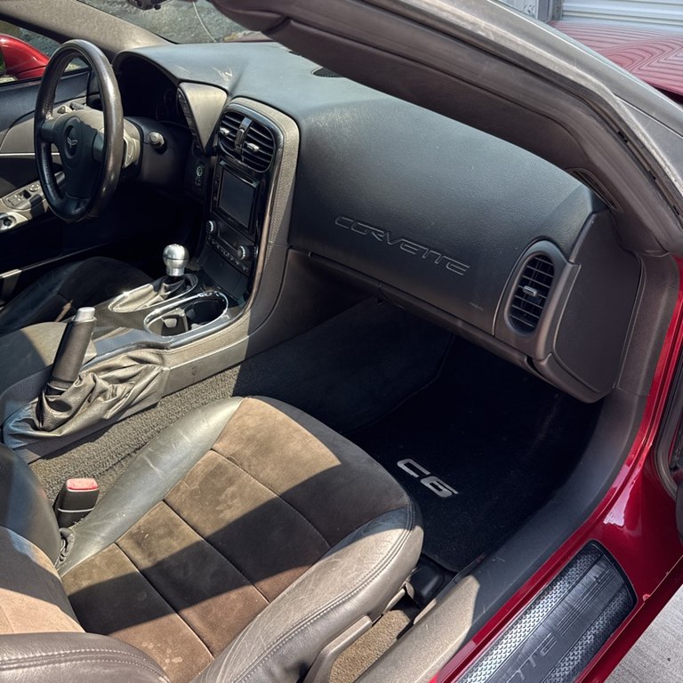 Photo 9 of this CHEVROLET CORVETTE