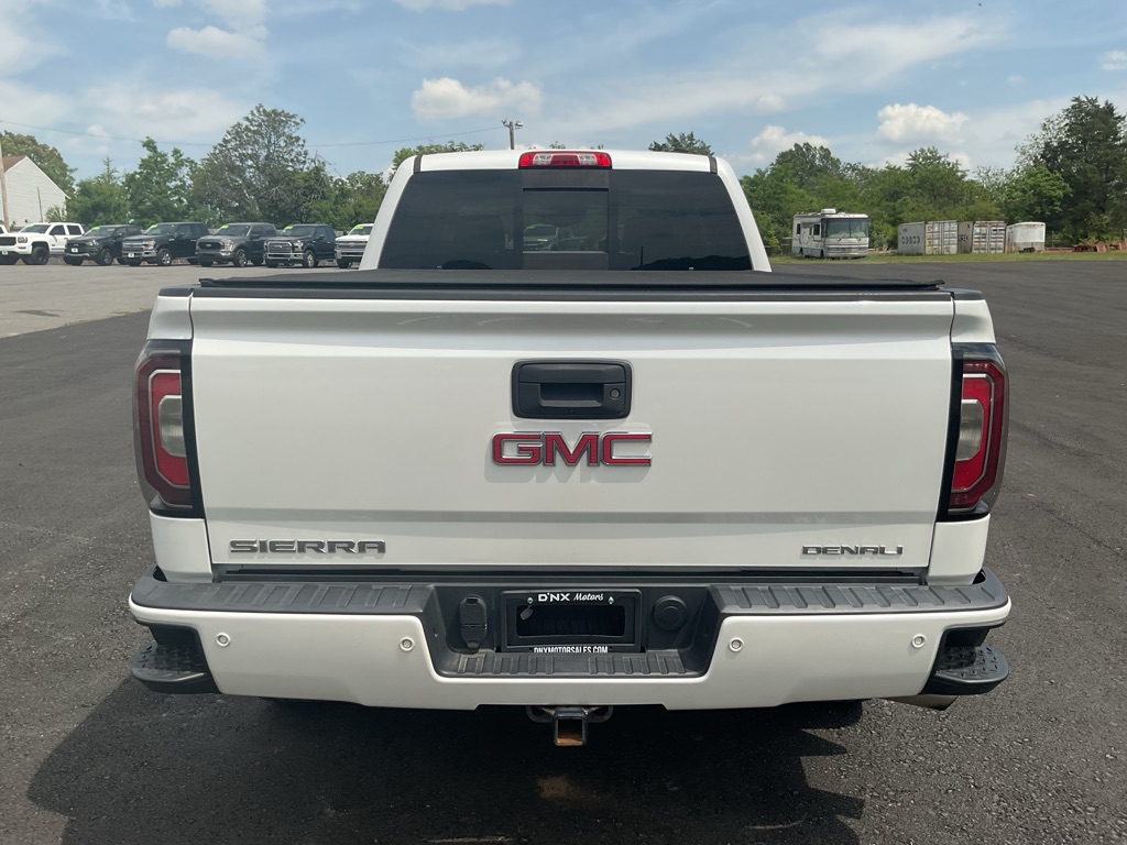 Photo 6 of this GMC SIERRA