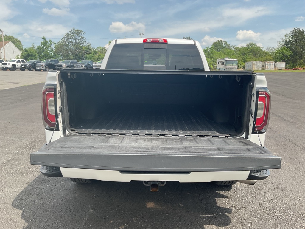 Photo 8 of this GMC SIERRA