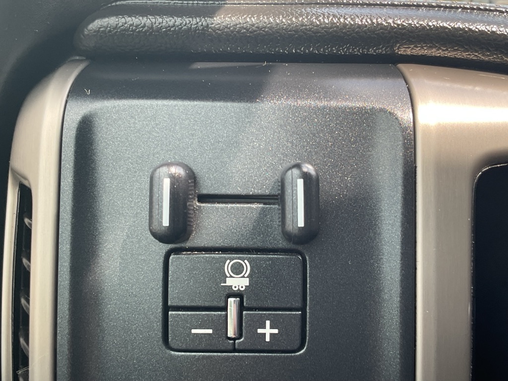 Photo 28 of this GMC SIERRA