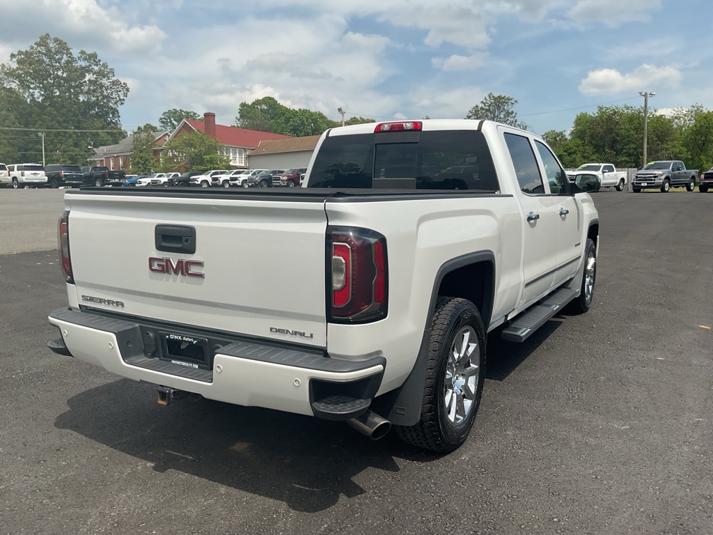 Photo 9 of this GMC SIERRA