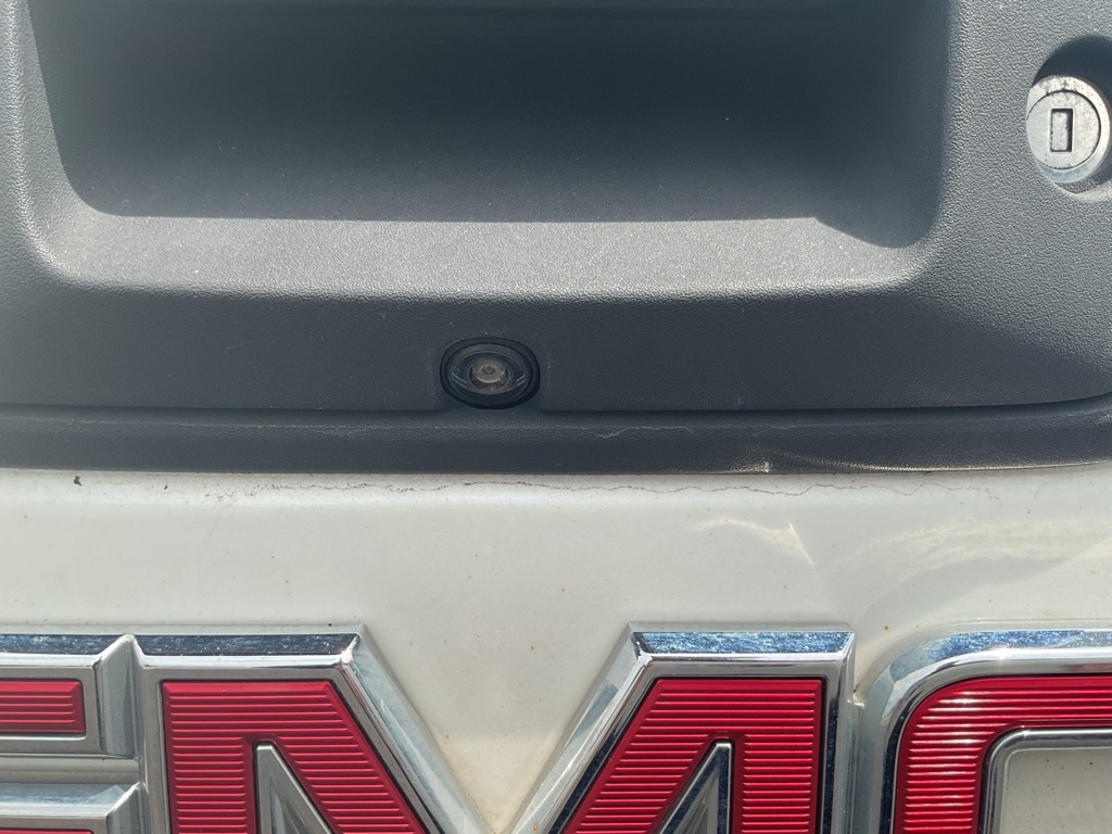 Photo 7 of this GMC SIERRA