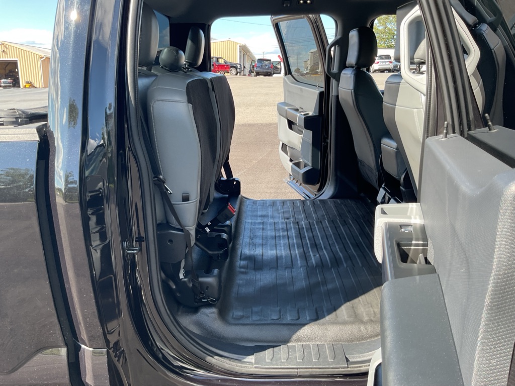 Photo 45 of this FORD F150