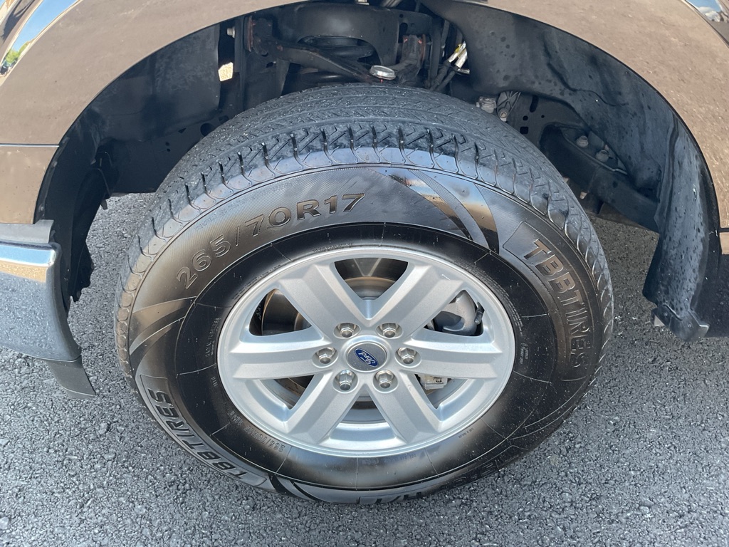 Photo 19 of this FORD F150