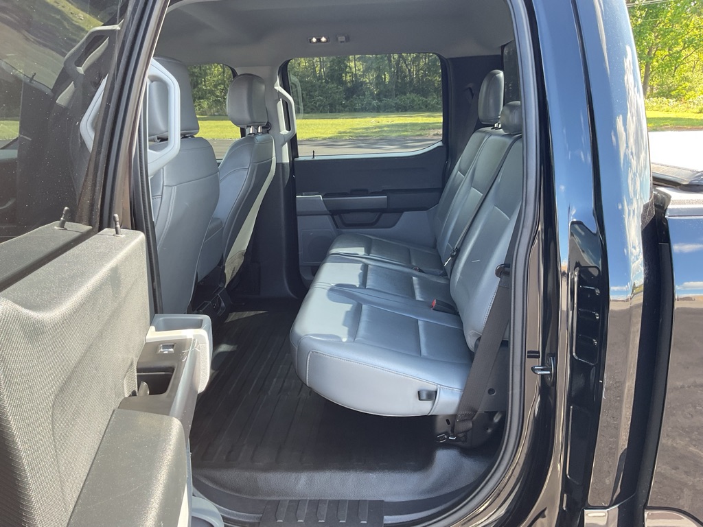Photo 42 of this FORD F150