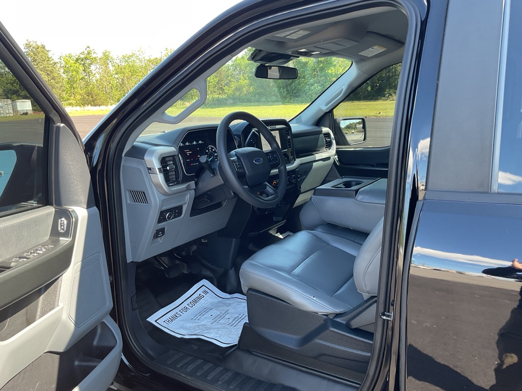 Photo 26 of this FORD F150