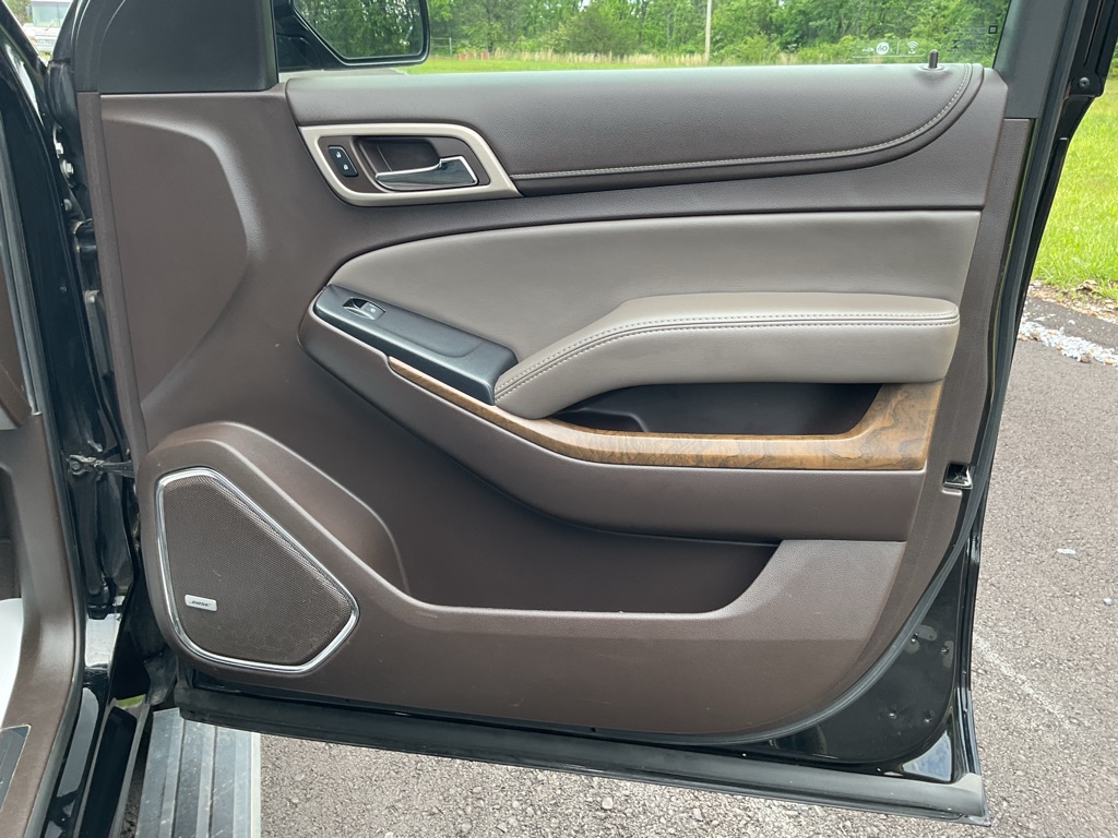 Photo 59 of this GMC YUKON