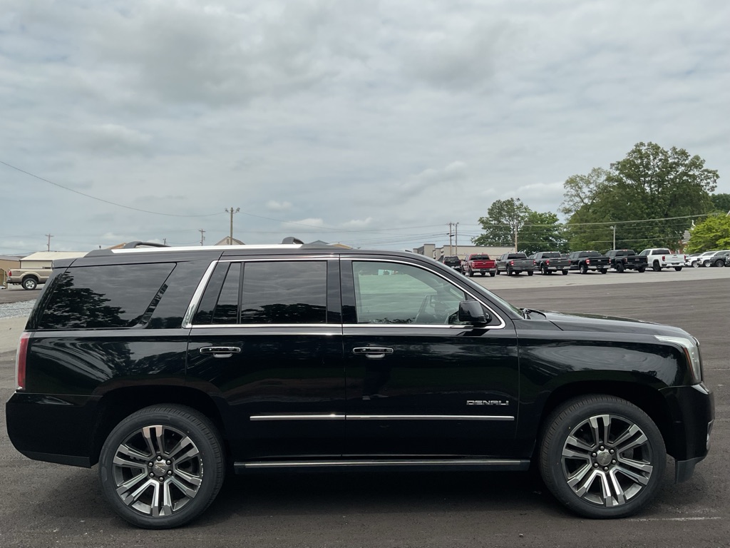 Photo 13 of this GMC YUKON