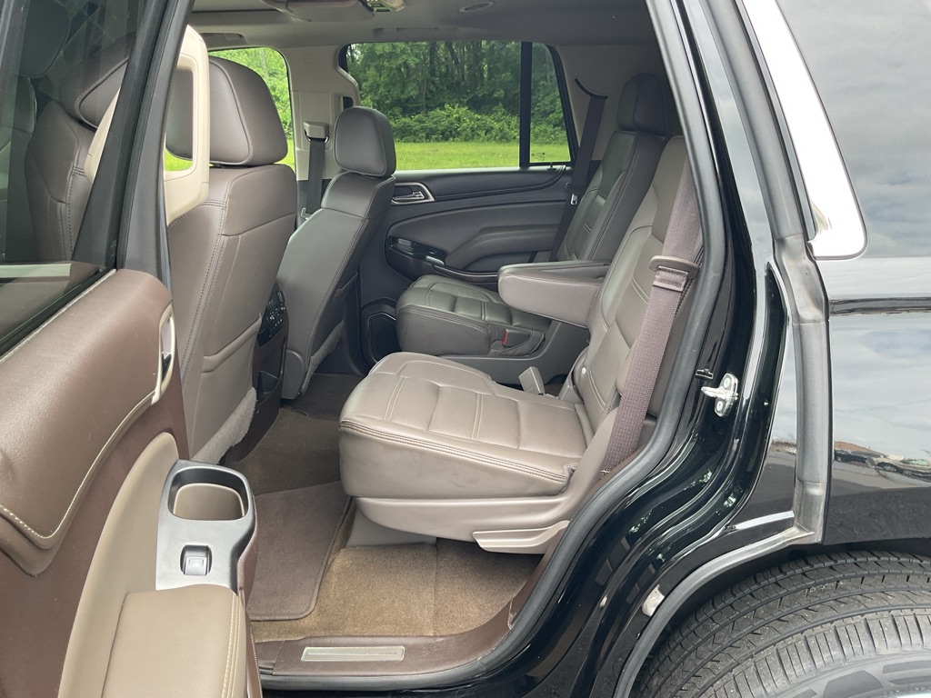 Photo 53 of this GMC YUKON