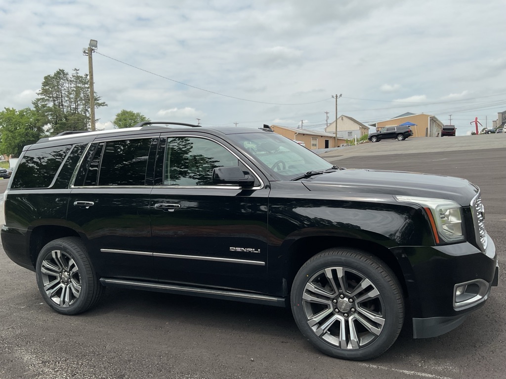 Photo 14 of this GMC YUKON