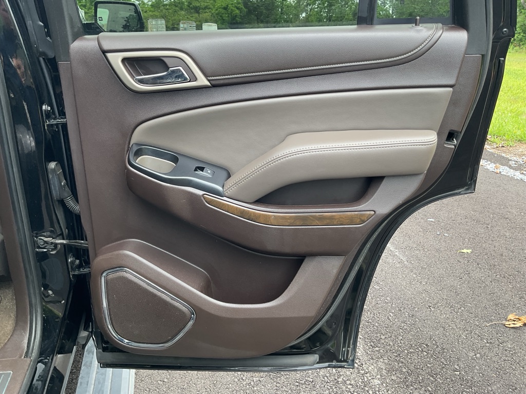 Photo 55 of this GMC YUKON