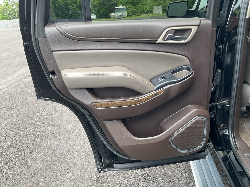 Photo 52 of this GMC YUKON