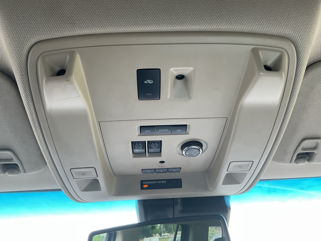 Photo 50 of this GMC YUKON